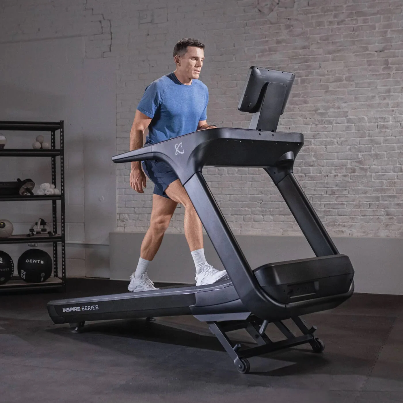 Inspire Series T7 Treadmill - Image 10