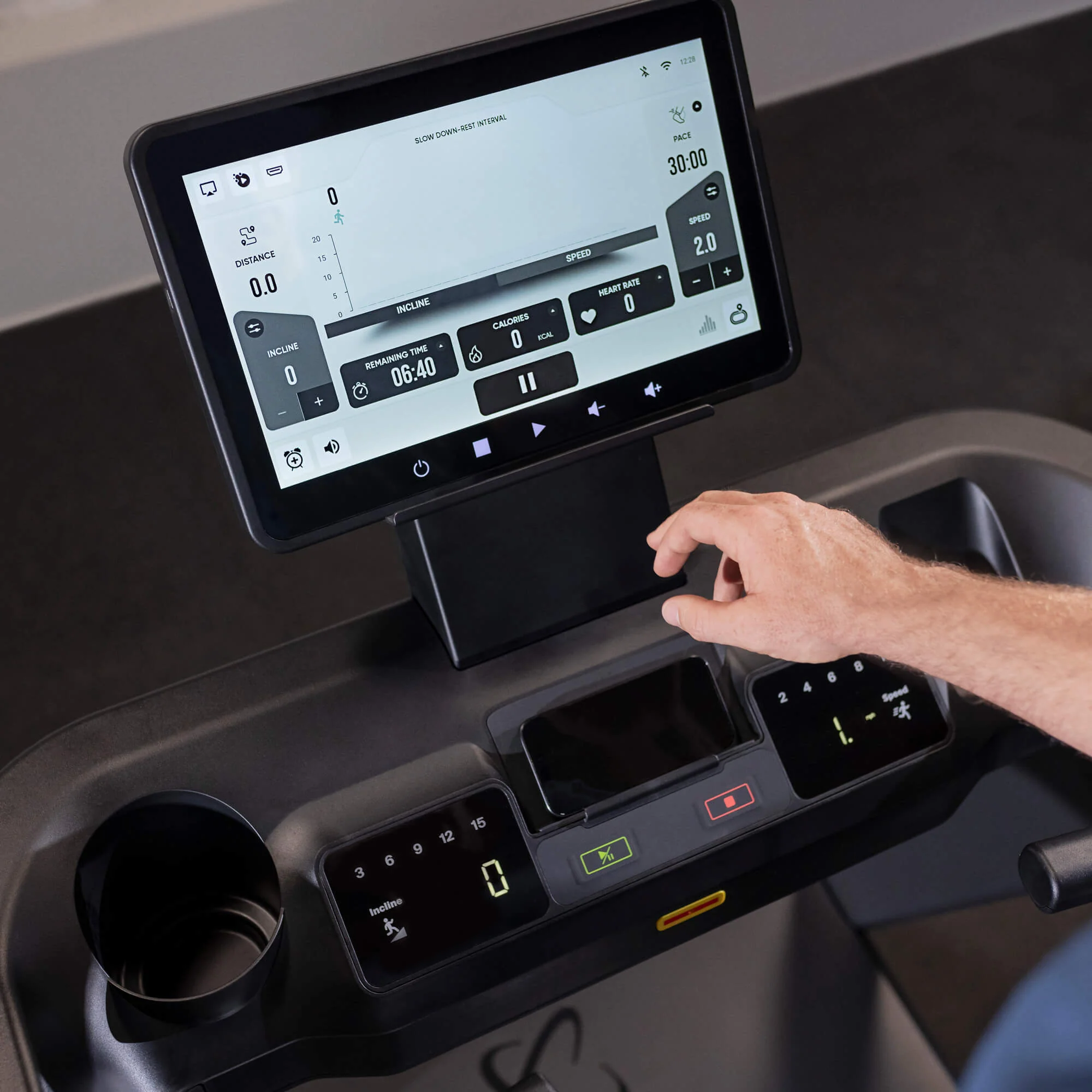 Inspire Series T7S Treadmill - Image 9