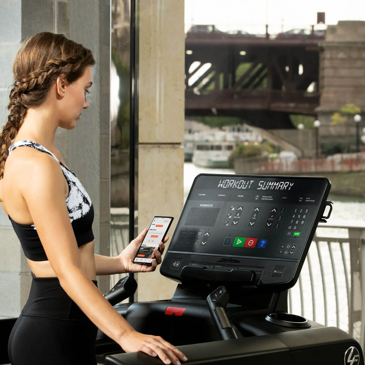 Life Fitness Club Series+ Treadmill - Image 10