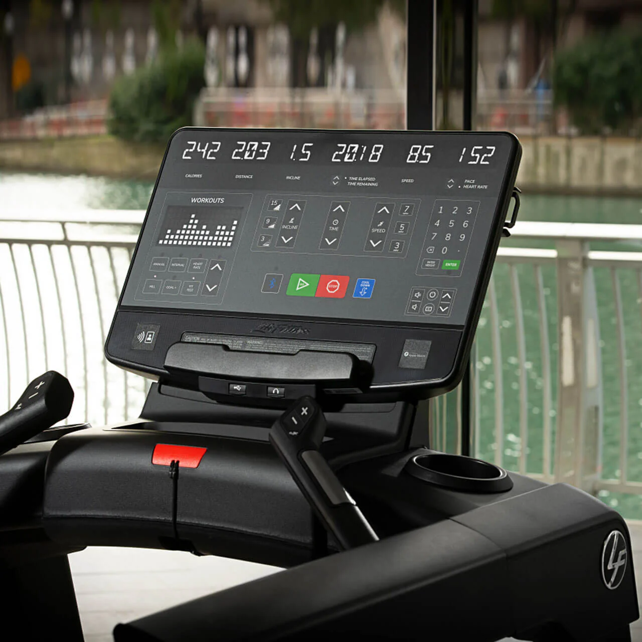 Life Fitness Club Series+ Treadmill - Image 7