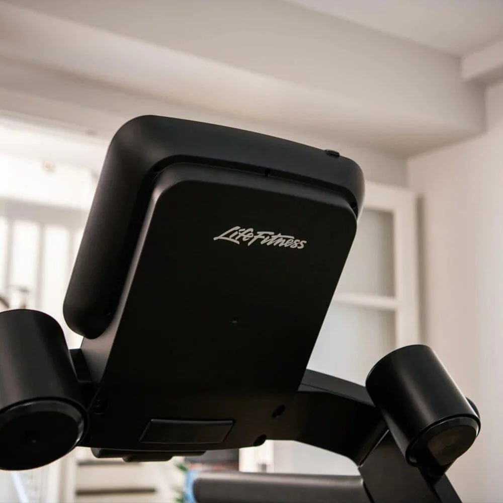 Life Fitness Run CX Treadmill - Image 4